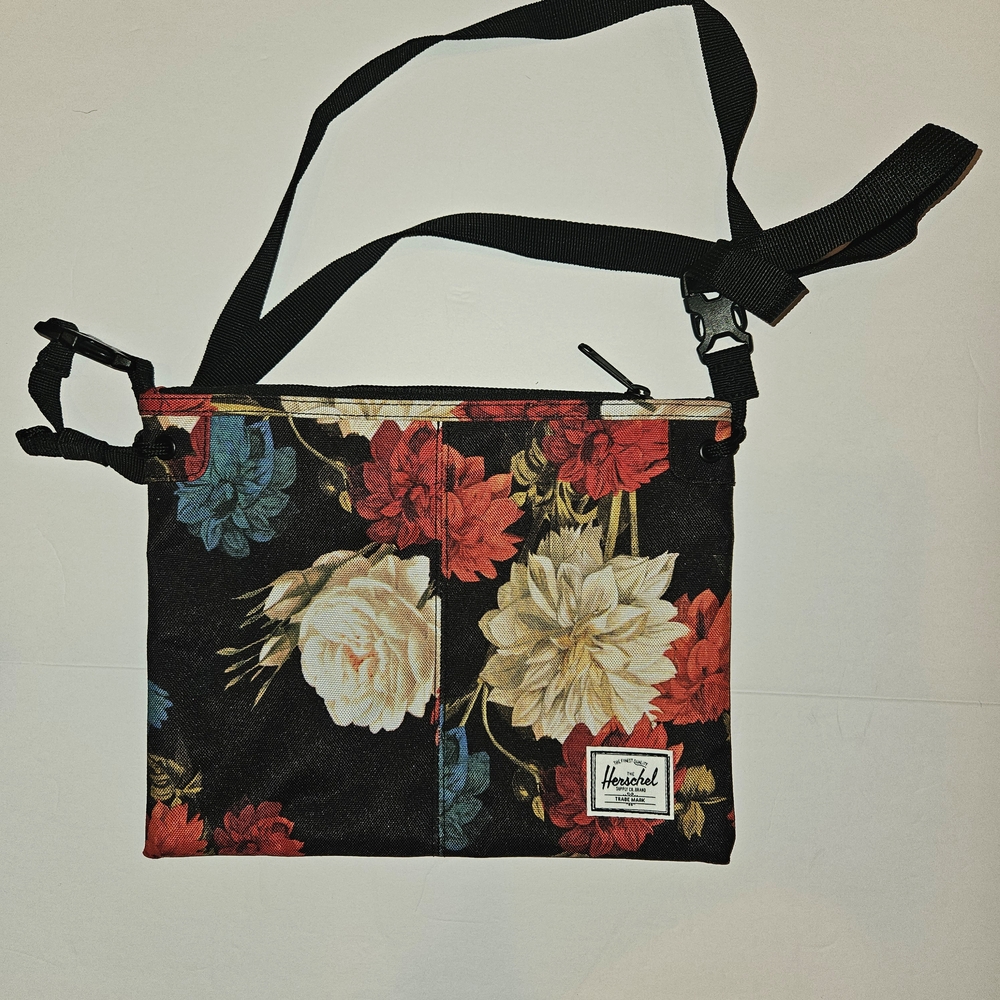 Herschel Supply Company Women's Alder Crossbody Bag - Vintage Floral Black
